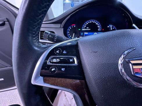 Used 2015 Cadillac XTS image 20