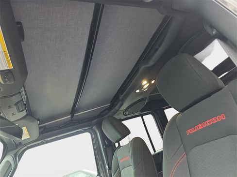 Used 2021 Jeep Wrangler Unlimited Rubicon w/ Uconnect 4C Nav & Sound Group image 33