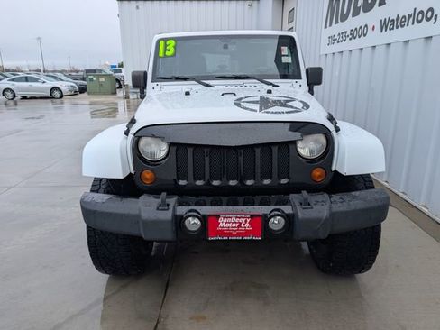 Used 2013 Jeep Wrangler Unlimited Sport image 31