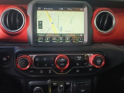 Used 2019 Jeep Wrangler Unlimited Rubicon AWD/4WD image 11