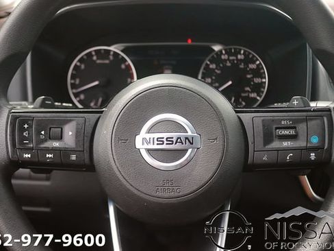Used 2021 Nissan Rogue SV FWD image 17