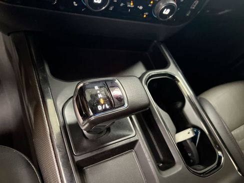 Used 2022 Chevrolet Silverado 1500 ZR2 AWD/4WD image 17