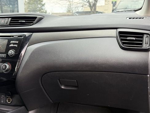 Used 2018 Nissan Rogue Sport S w/ S Appearance Package image 27