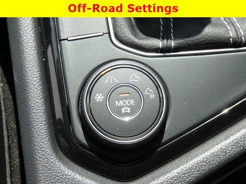 Used 2024 Volkswagen Taos SEL AWD/4WD image 21