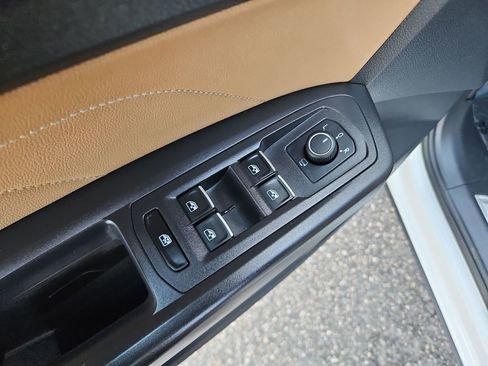 Used 2022 Volkswagen Atlas Cross Sport SEL Premium R-Line image 28