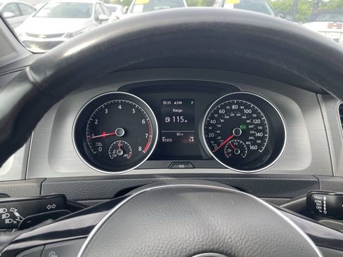 Used 2016 Volkswagen Golf Limited Edition FWD image 32