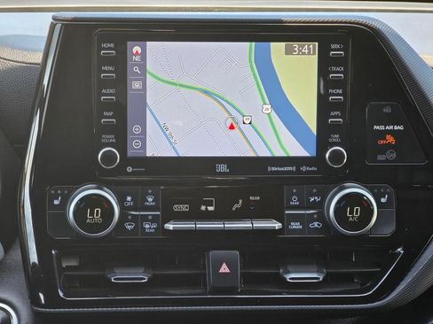 Used 2021 Toyota Highlander XSE image 12