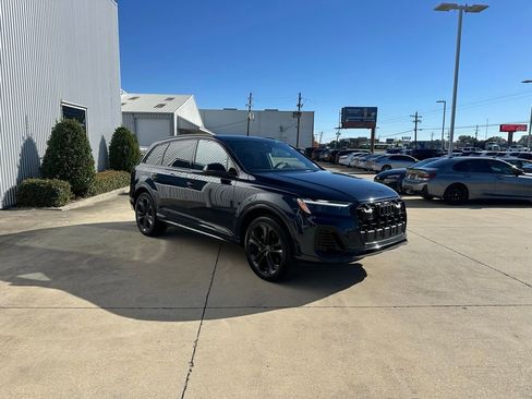 Certified 2025 Audi Q7 3.0T Premium Plus w/ Premium Plus Package image 3