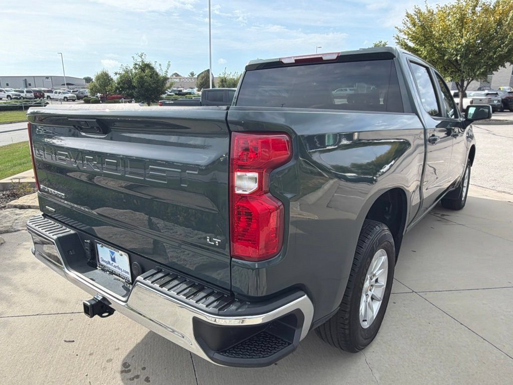 Used 2025 Chevrolet Silverado 1500 LT AWD/4WD image 21