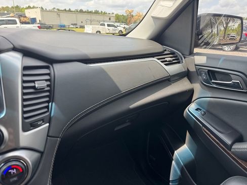 Used 2017 Chevrolet Tahoe LT w/ LT Signature Package image 30