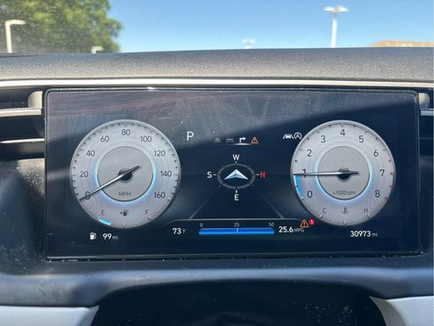 Used 2023 Hyundai Tucson Limited AWD/4WD image 7