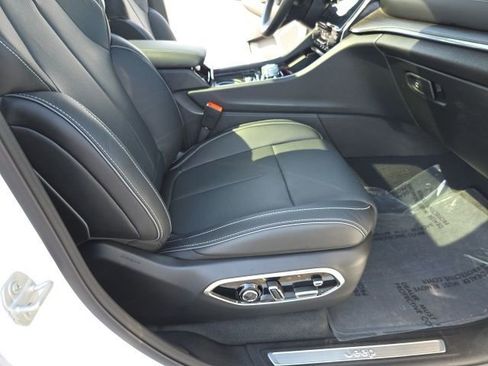 Used 2025 Jeep Grand Cherokee Overland w/ Adv Protech Group III image 45