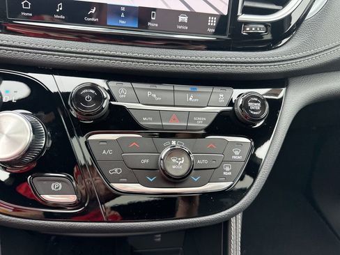 New 2026 Chrysler Pacifica Limited w/ S Appearance Package image 72