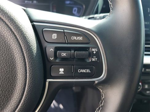 Used 2020 Kia Niro Touring image 13