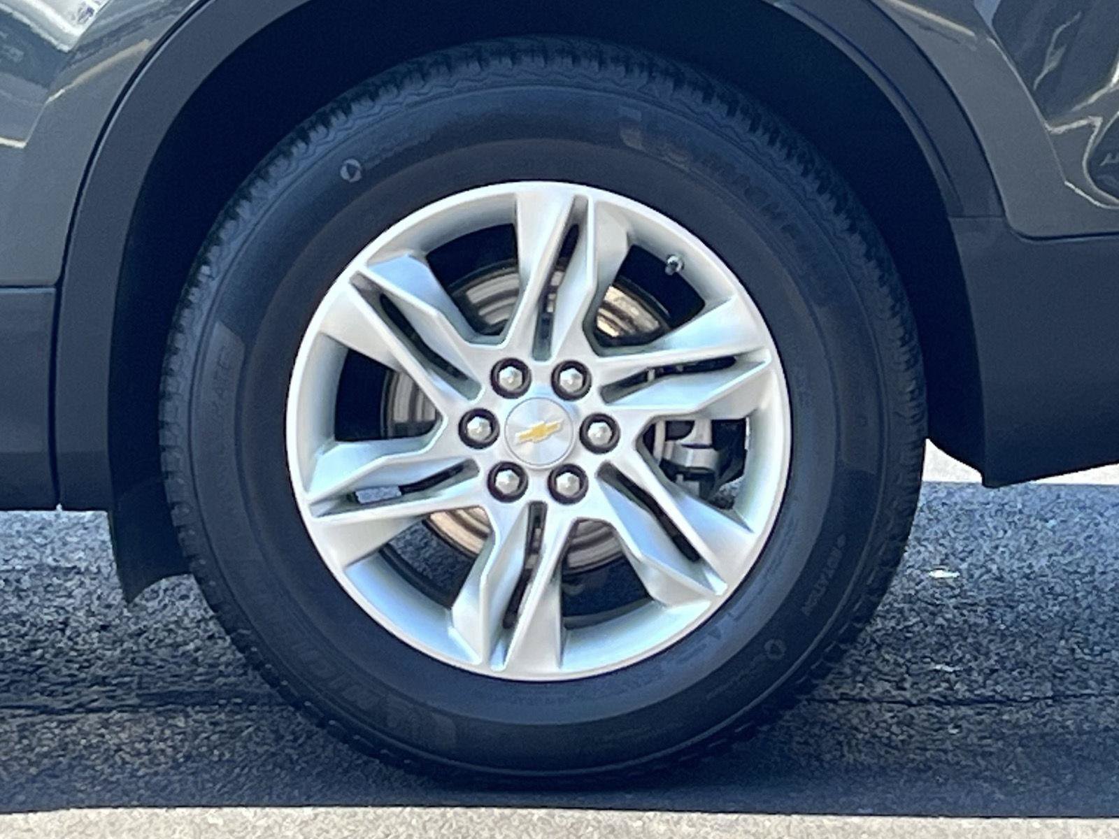 Used 2020 Chevrolet Blazer LT FWD image 28