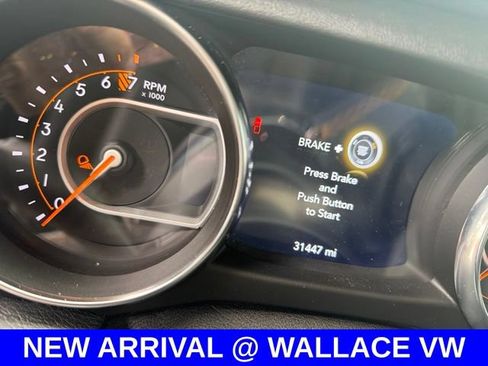 Used 2021 Jeep Gladiator Overland AWD/4WD image 4