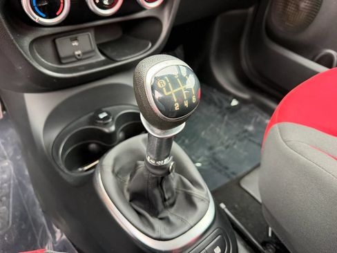 Used 2014 FIAT 500L Pop FWD image 17