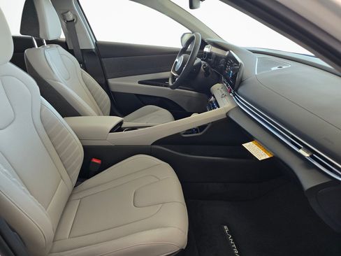 New 2026 Hyundai Elantra Limited FWD image 42