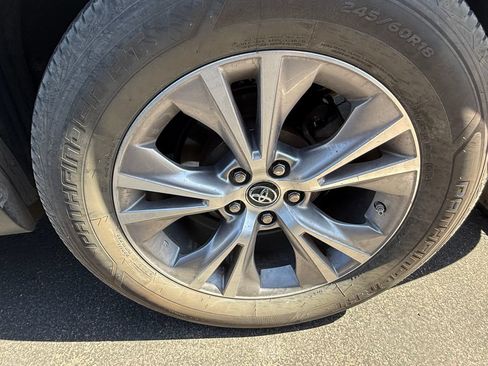 Used 2016 Toyota Highlander Plus FWD image 18