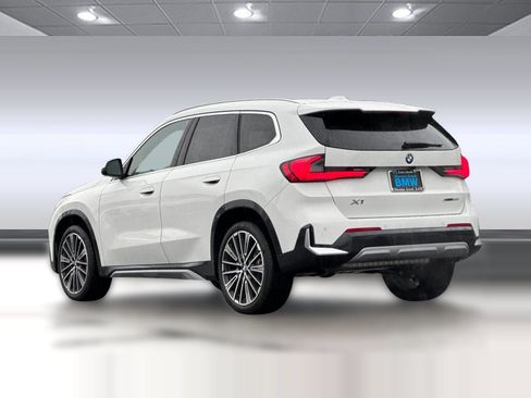 Used 2026 BMW X1 xDrive28i w/ Technology Package AWD/4WD image 3