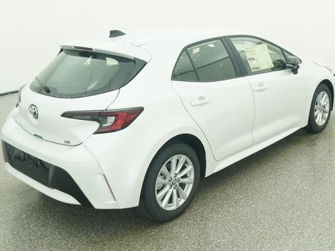 New 2026 Toyota Corolla SE image 3