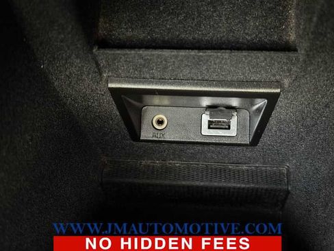 Used 2016 Volvo XC60 T6 w/ Proximity Package image 37