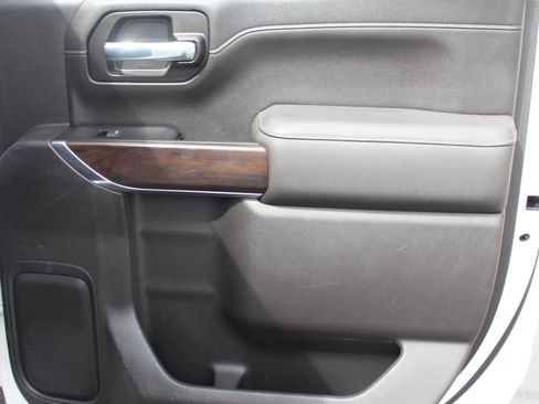 Used 2020 GMC Sierra 1500 SLT image 31