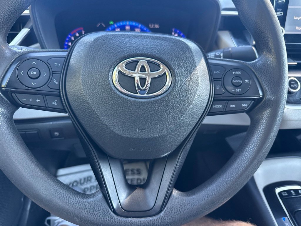 Used 2020 Toyota Corolla LE FWD image 17