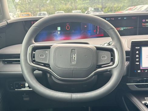 New 2026 Lincoln Nautilus Reserve w/ Jet Appearance Package AWD/4WD image 11