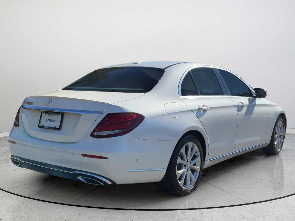 Used 2017 Mercedes-Benz E 300 image 6