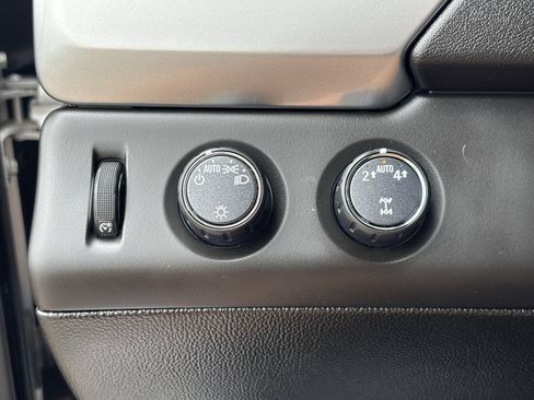 Used 2019 Chevrolet Tahoe LS AWD/4WD image 33