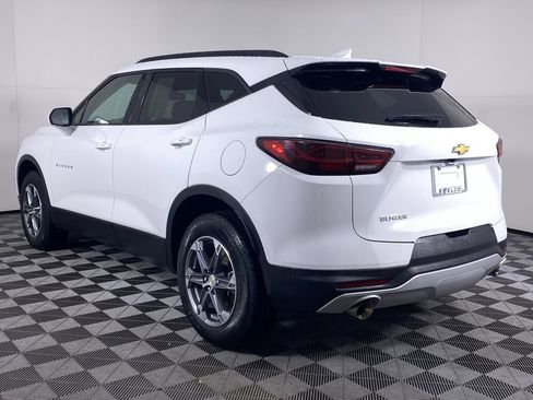 Certified 2024 Chevrolet Blazer LT w/ Convenience Package FWD image 17