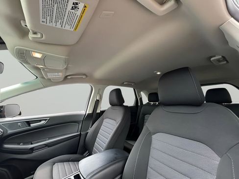 Used 2024 Ford Edge SE w/ Black Appearance Package AWD/4WD image 11