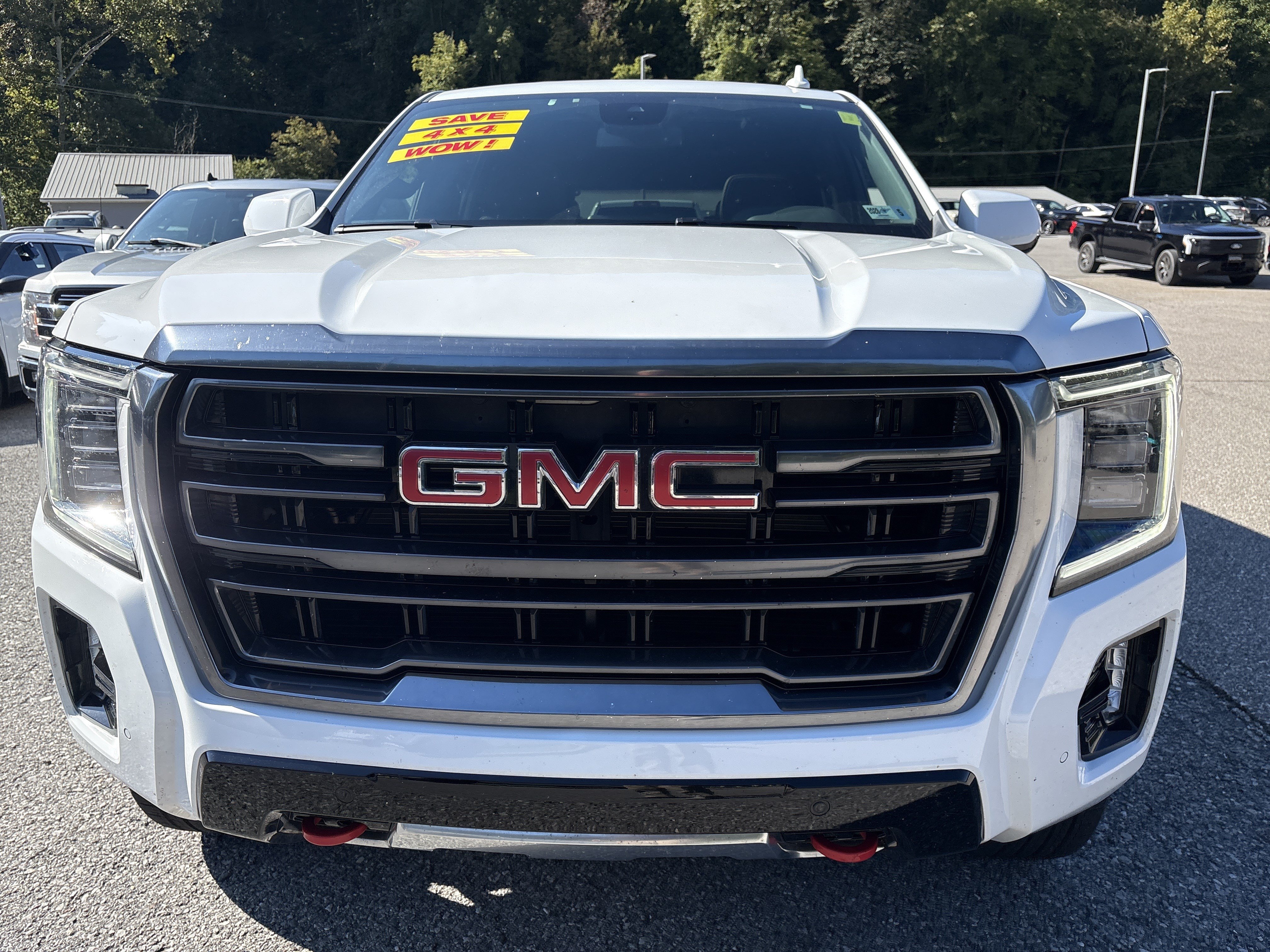 Used 2024 GMC Yukon AT4 AWD/4WD image 9
