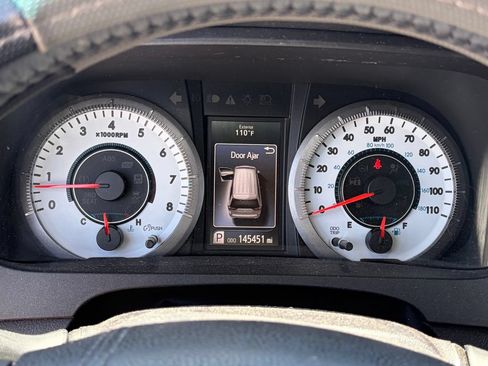 Used 2015 Toyota Sienna SE Premium FWD image 12
