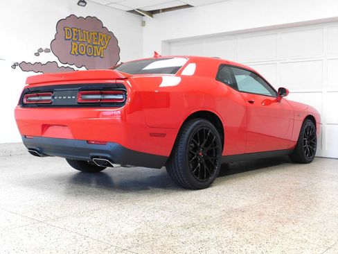 Used 2015 Dodge Challenger R/T Plus RWD image 4