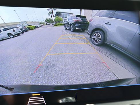 Used 2019 Chevrolet Blazer LT FWD image 4