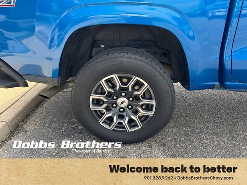 Used 2023 Chevrolet Colorado Z71 w/ Z71 Convenience Package 2 AWD/4WD image 12