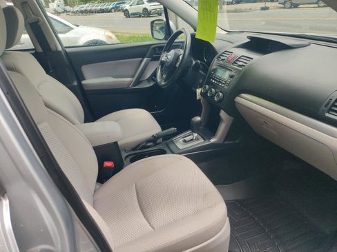 Used 2015 Subaru Forester 2.5i Premium w/ All-Weather Package AWD/4WD image 17