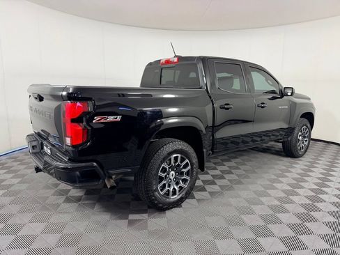 Used 2025 Chevrolet Colorado Z71 w/ Technology Package AWD/4WD image 8