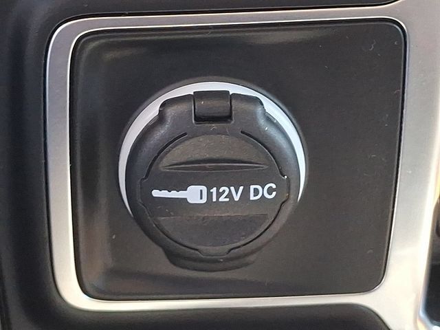 Used 2023 Jeep Wrangler Unlimited Sahara AWD/4WD image 26