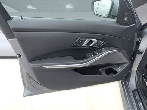 Used 2025 BMW 330i Sedan w/ Premium Package image 11