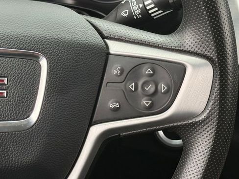Used 2024 GMC Terrain SLE AWD/4WD image 16