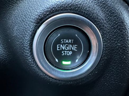 Used 2021 GMC Sierra 3500 Denali w/ Denali Ultimate Package AWD/4WD image 35