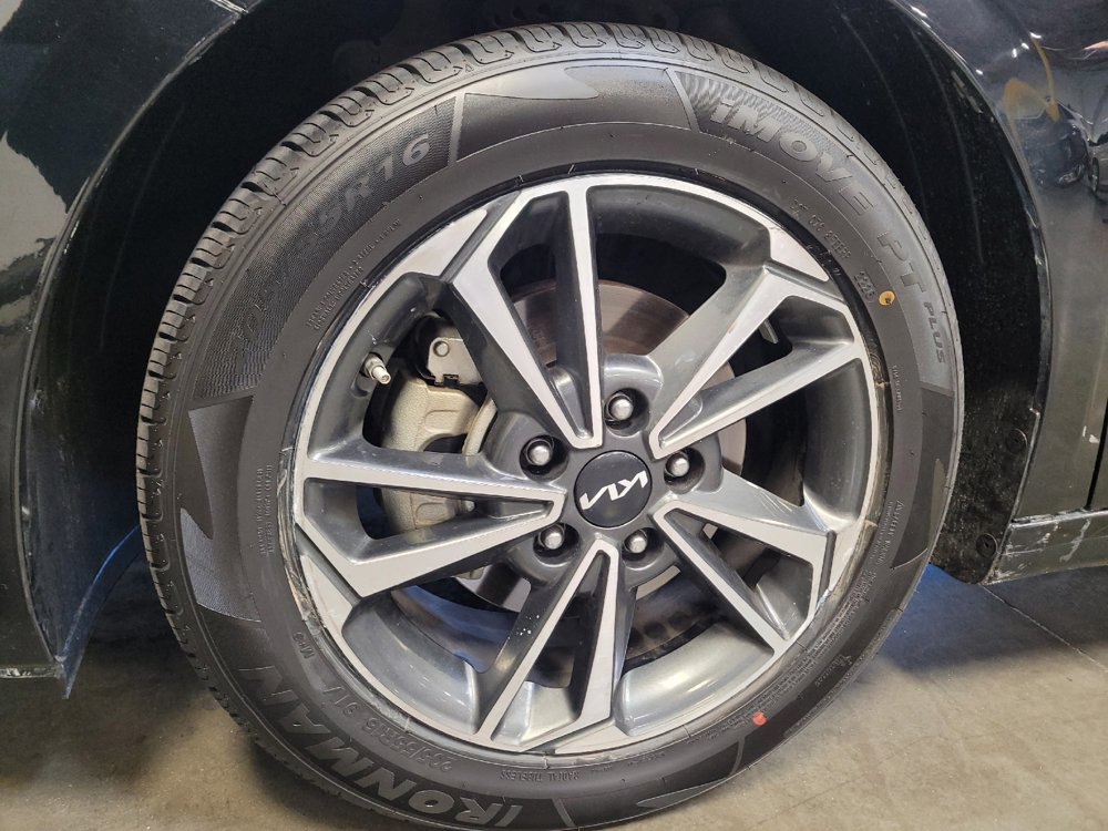 Used 2023 Kia Forte LXS w/ LXS Technology Package FWD image 31