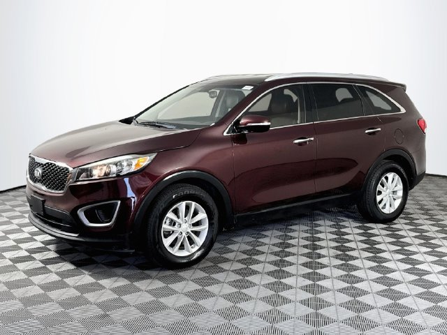 Used 2017 Kia Sorento FWD w/ LX Convenience Package image 4