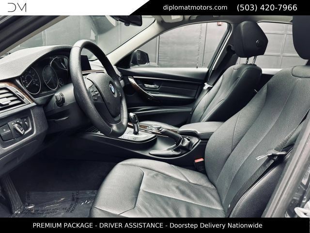 Used 2017 BMW 320i Sedan RWD image 18
