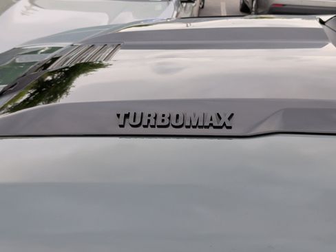 Used 2025 Chevrolet Silverado 1500 Custom Trail Boss w/ LPO, Dark Essentials Package image 15