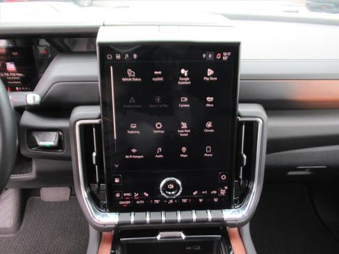 Used 2025 GMC Yukon Denali image 20
