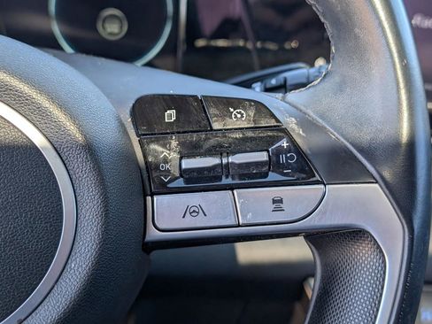 Used 2021 Hyundai Elantra SEL w/ Convenience + Premium Package image 17